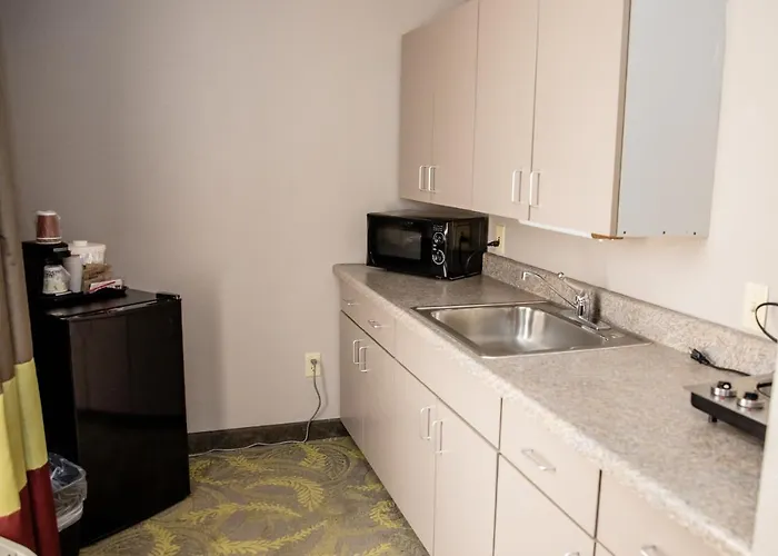 Carpenter Street 3*